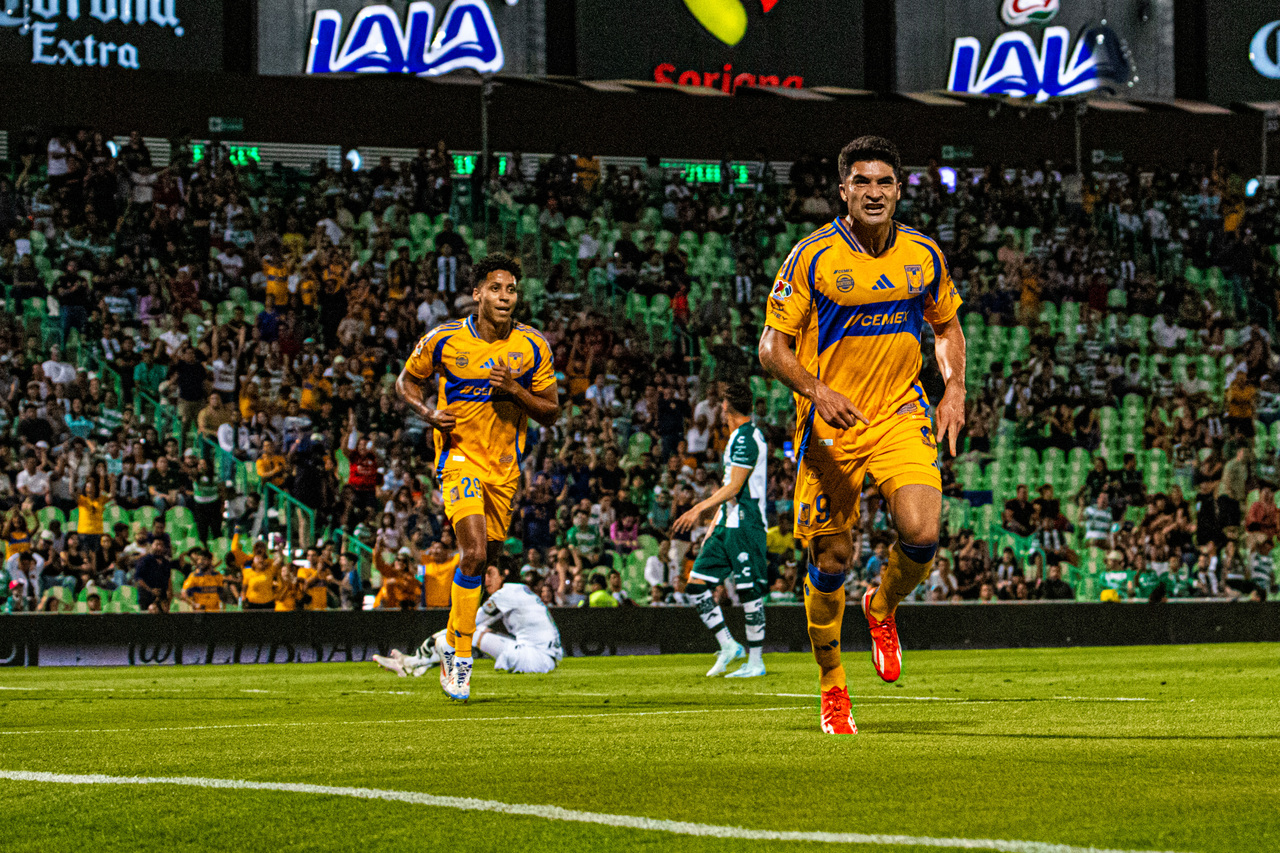 Ozziel Herrera y Nicolás Ibáñez terminaron con las aspiraciones de la escuadra local marcando en el cierre del duelo.