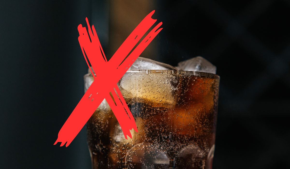 3 razones por las que se recomienda no tomar refresco de cola 