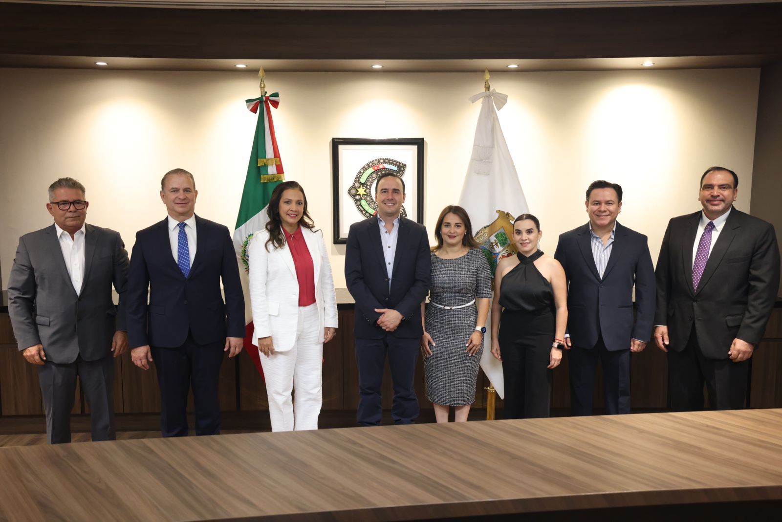 Nombra gobernador de Coahuila a nuevos subsecretarios y directores