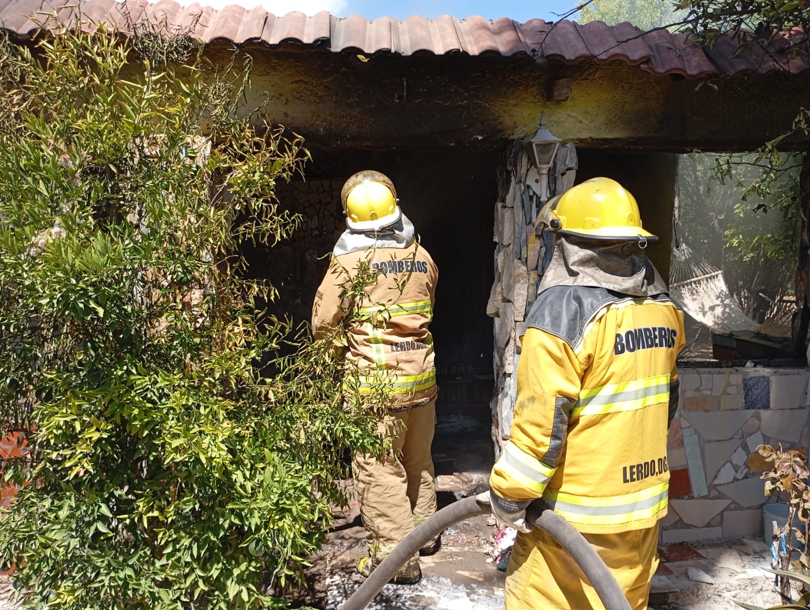 Incendio en domicilio ubicado en la localidad denominada Estación Nazas de ciudad Lerdo. (EL SIGLO DE TORREÓN)