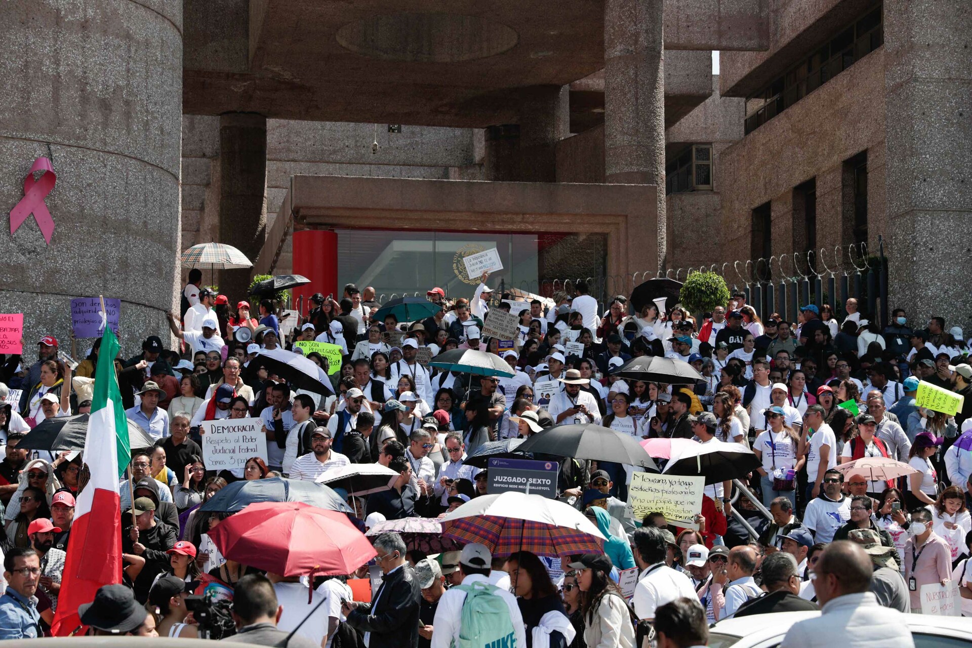 Trabajadores en protesta por respeto al Poder Judicial. (ARCHIVO)