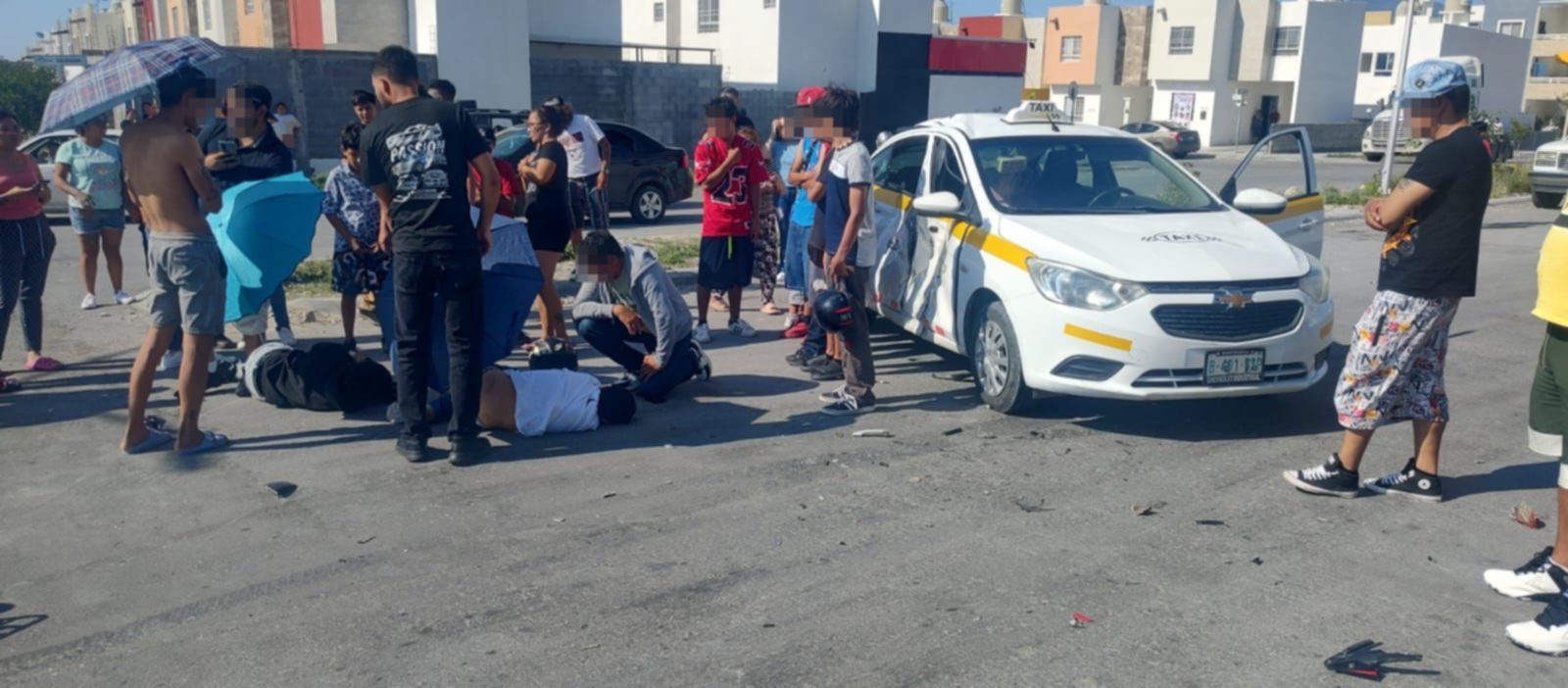 Un taxi Chevrolet Aveo, conducido por Ruperto de 64 años de edad. (EL SIGLO DE TORREÓN)