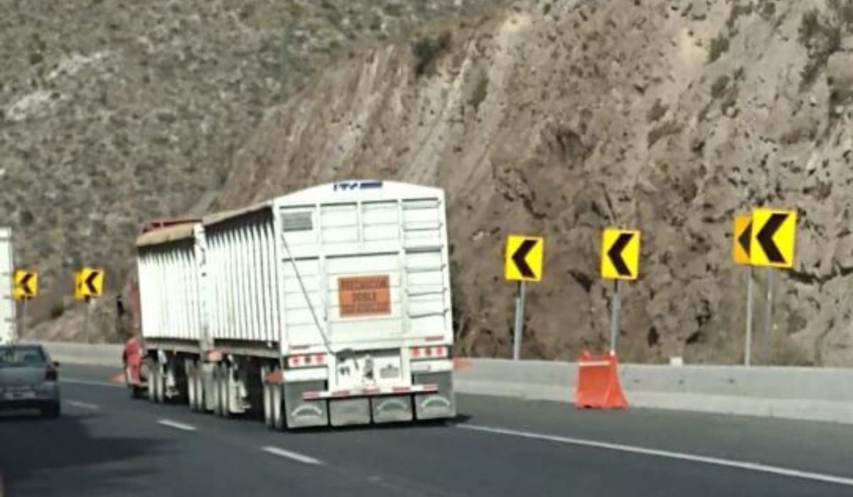 Se recomienda habilitar varios carriles de peaje durante las vacaciones