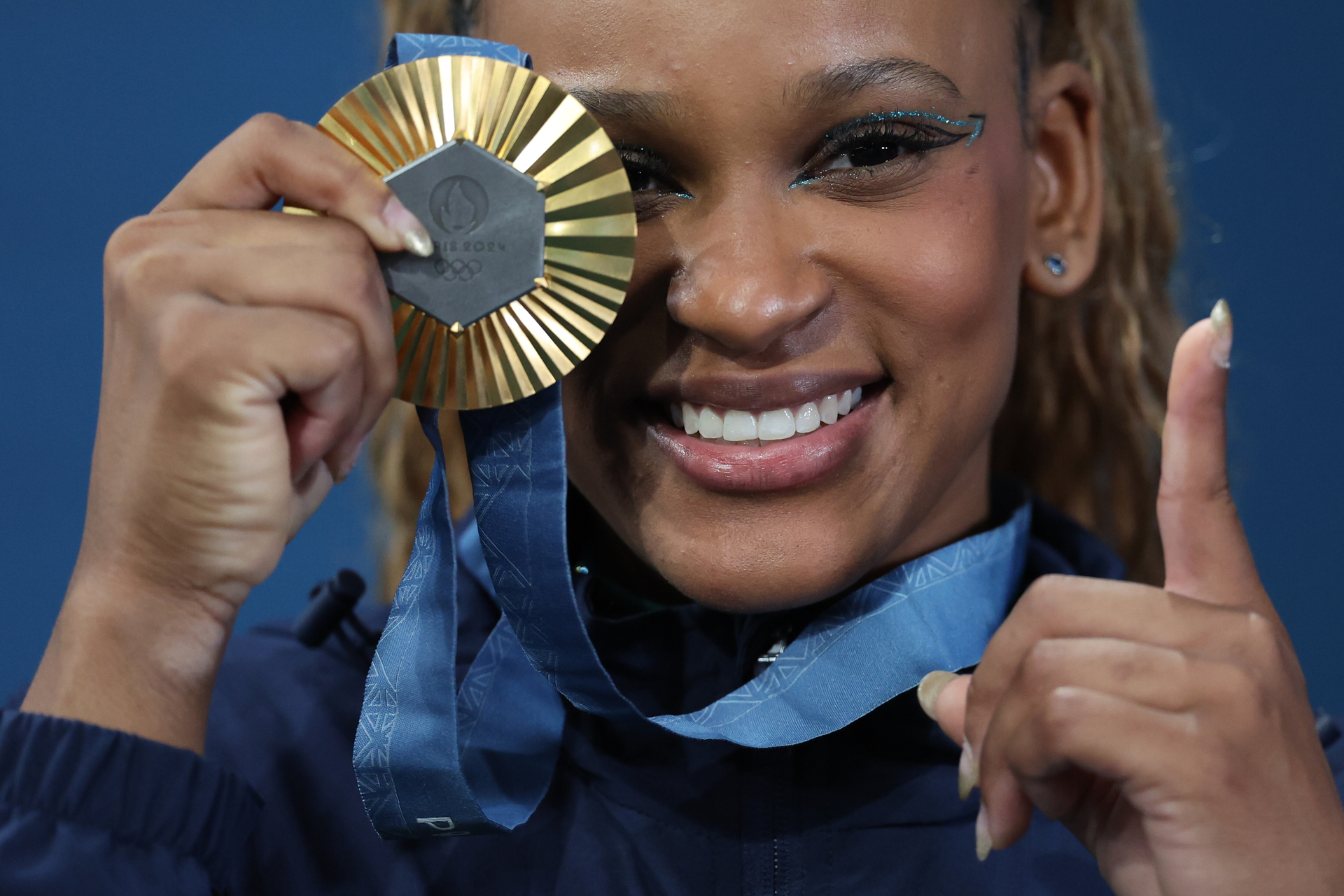 París 2024: ella es Rebeca Andrade, la brasileña más galardonada que viene de una Favela