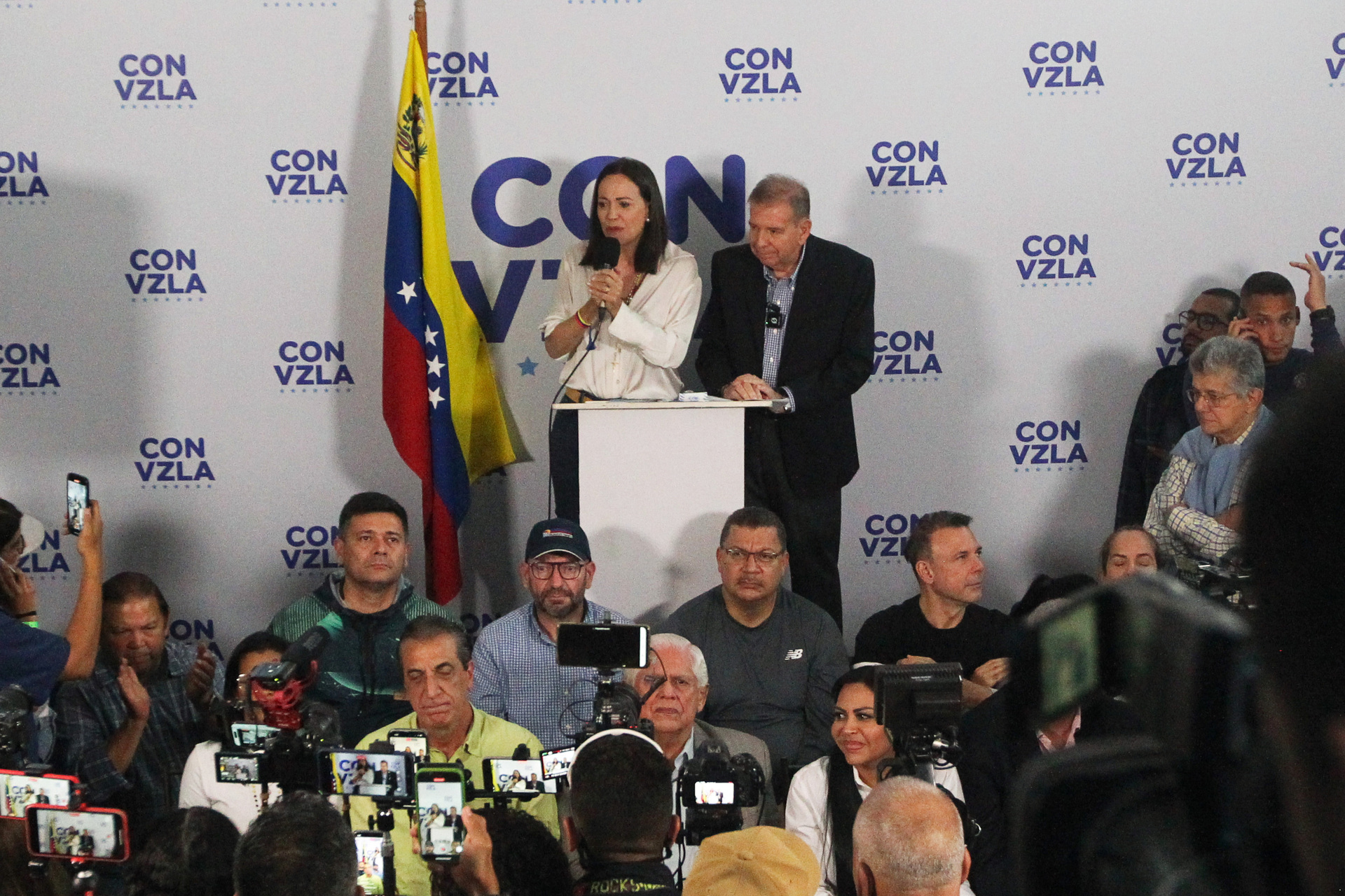 La líder opositora María Corina Machado y el candidato presidencial Edmundo González Urrutia. (ARCHIVO) 