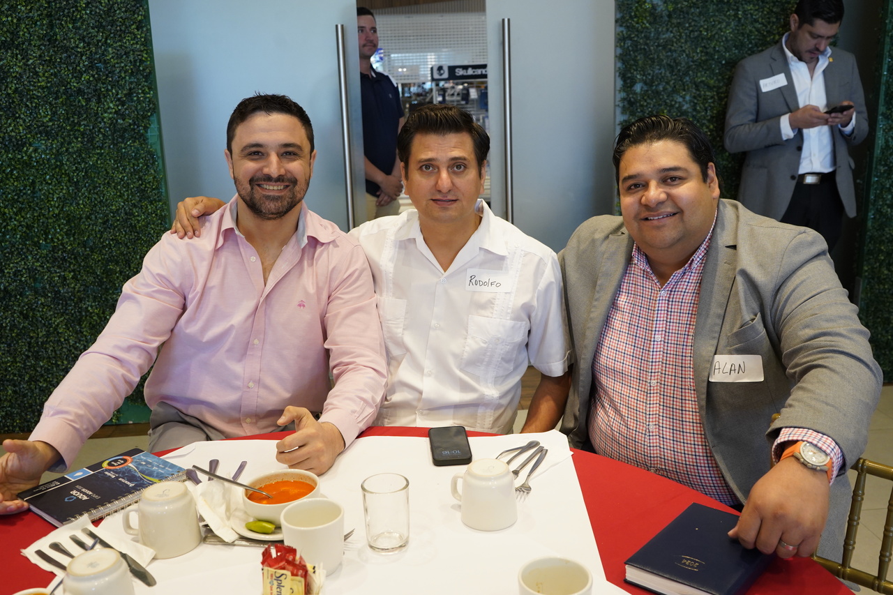 Jorge Gidi, Rodolfo Aguiñaga y Alan Rasgado (EL SIGLO DE TORREÓN / GABRIEL ESCOBAR)