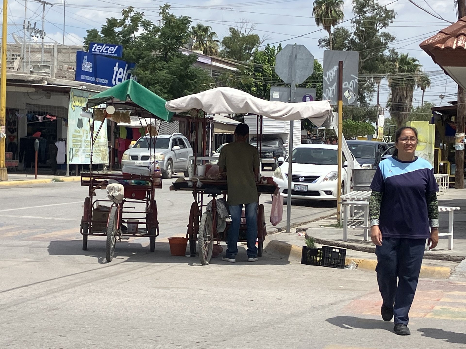 Van por retiro de ambulantes en la zona centro de Matamoros