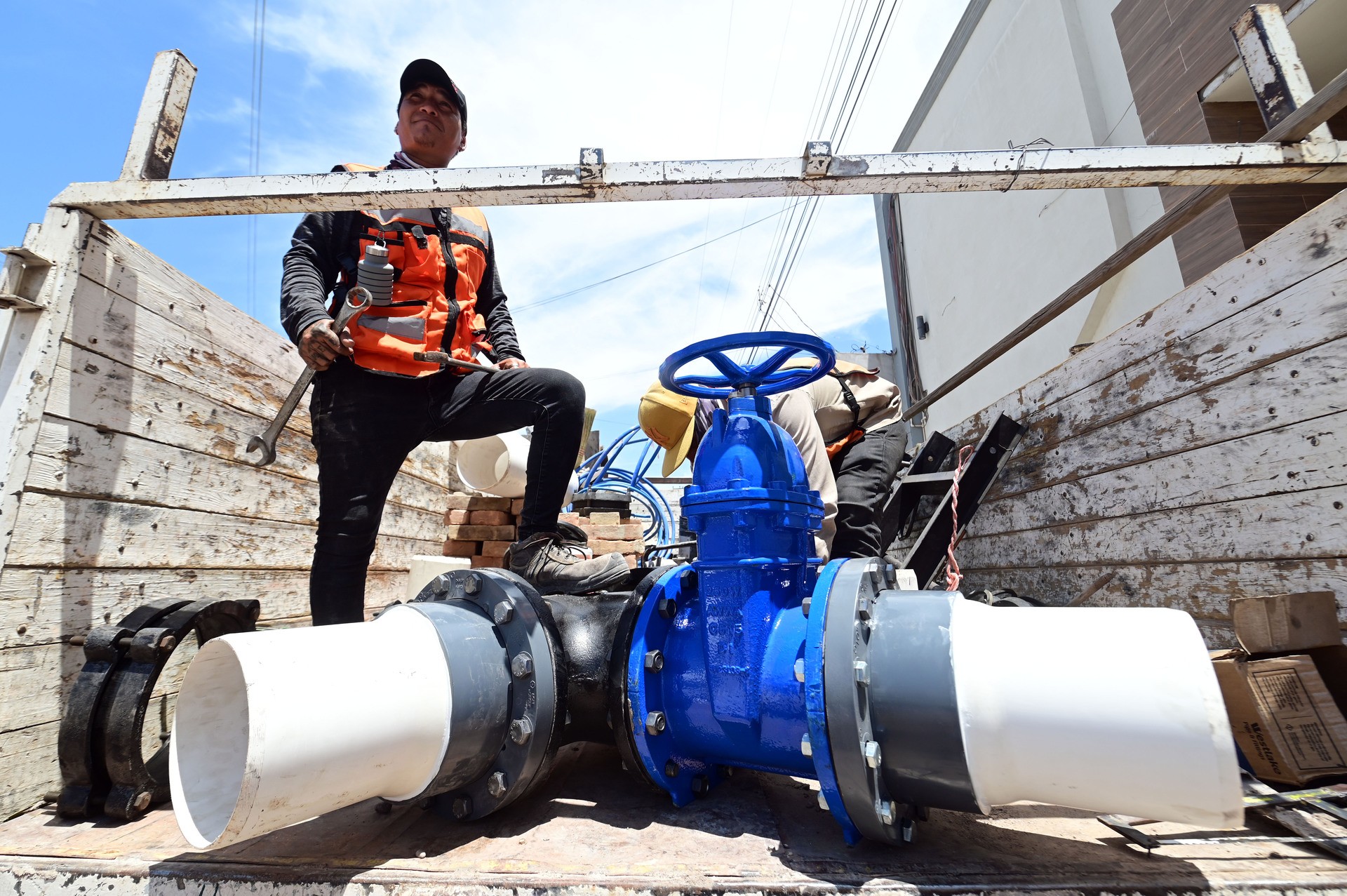 Faltan recursos para tuberías en Agua Saludable, Conagua reconoce deficiencias