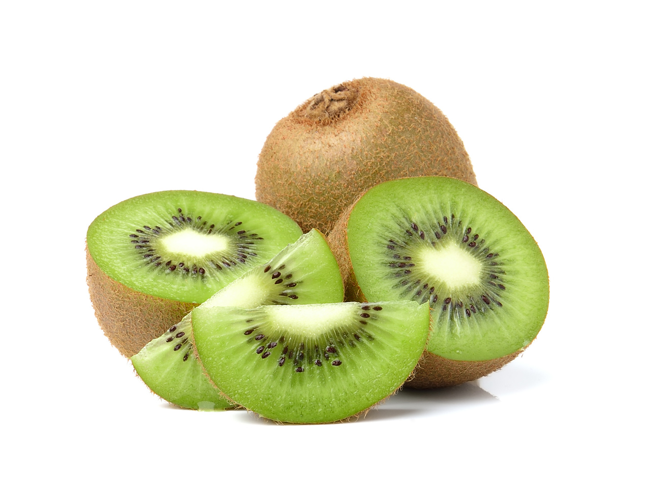 Mantén la piel más firme y con menos signos de envejecimiento, al consumir kiwi.