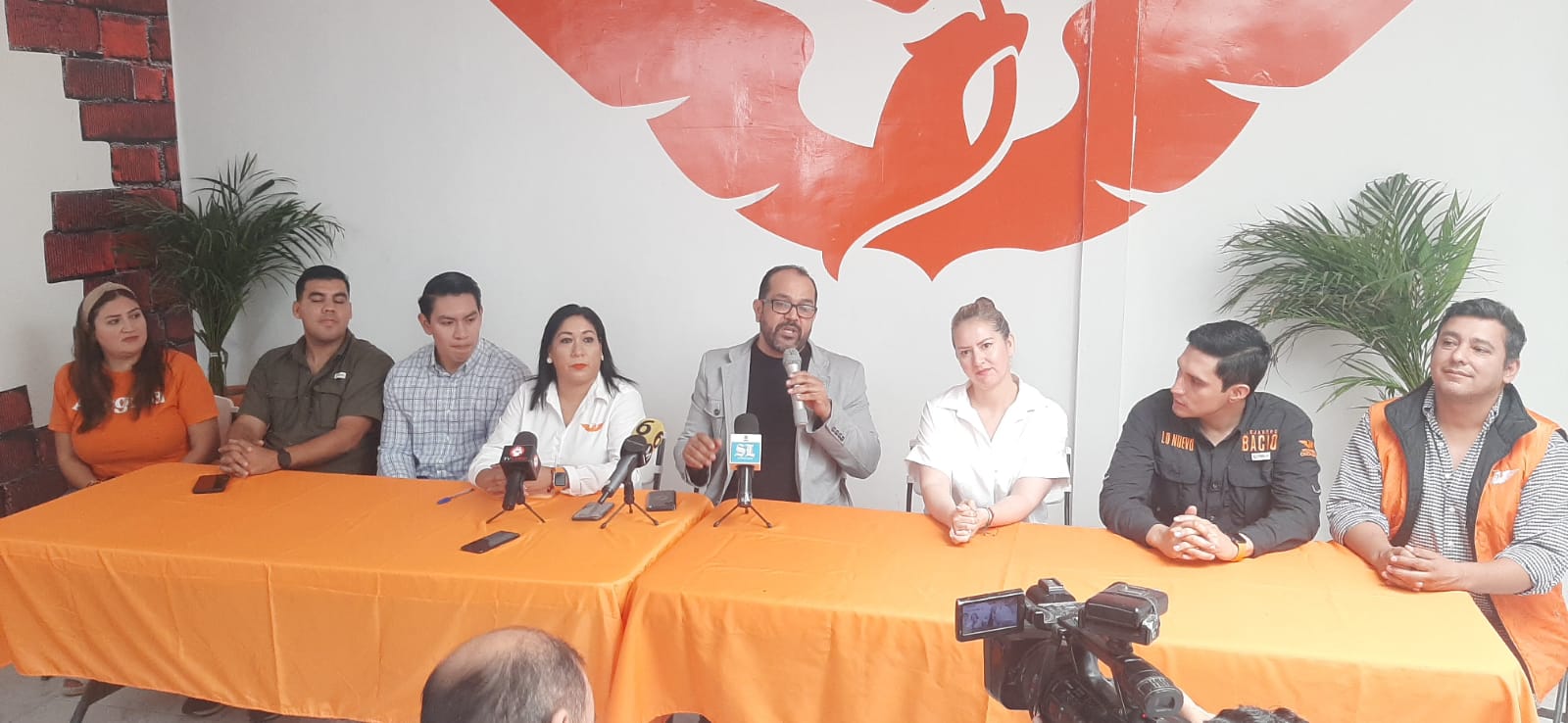 El diputado federal por el Distrito 02, con cabecera en Gómez Palacio, Omar Castañeda. (DIANA GONZÁLEZ)