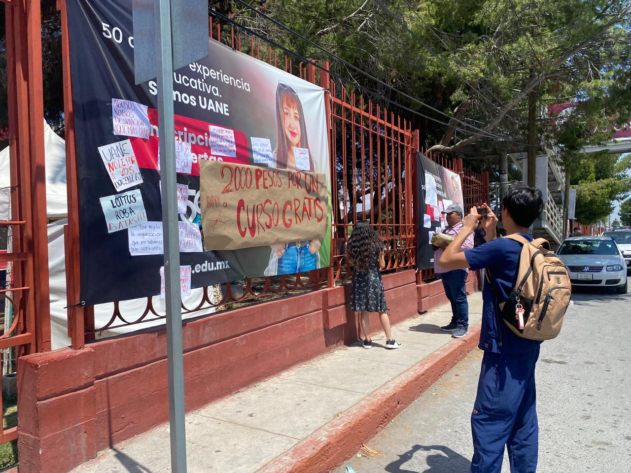 Huelga de alumnos UANE en Saltillo.