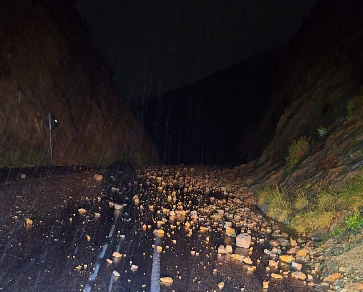 Deslaves en La Cuesta de la Fortuna, una barda colapsada y cierre de vialidades el saldo de lluvias en Lerdo