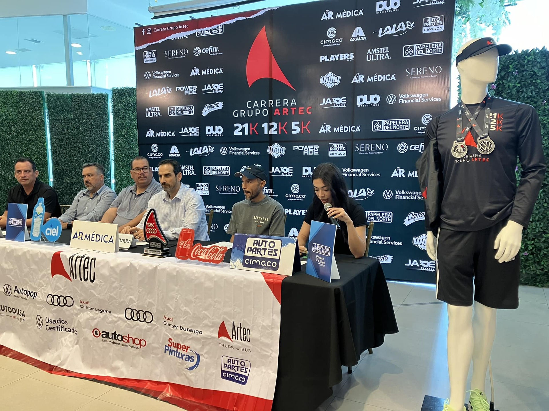 Los pormenores de la prueba, así como la playera, visera y medallas, se presentaron ayer
en conferencia de prensa por parte de organizadores.(META)