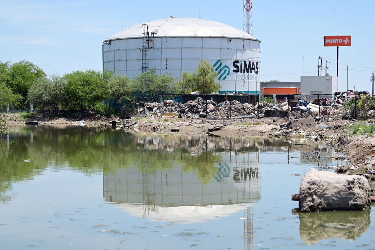 El Simas negó que el problema se hubiese generado por brotes de aguas negras o por la contaminación del líquido potable con las descargas residuales.