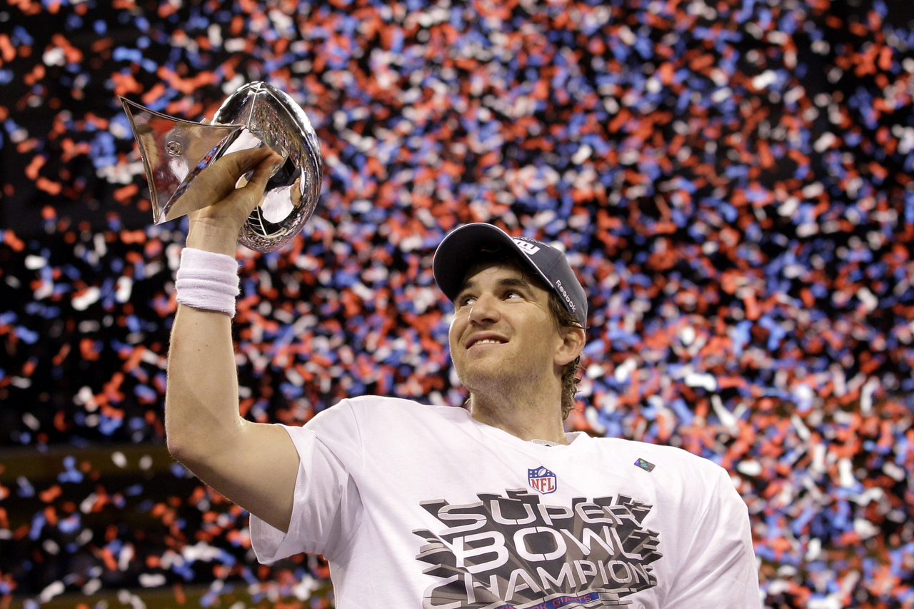 Dos veces campeón del Súper Bowl, miembro de una dinastía de estrellas, el menor de los Manning quiere reunirse con su hermano.