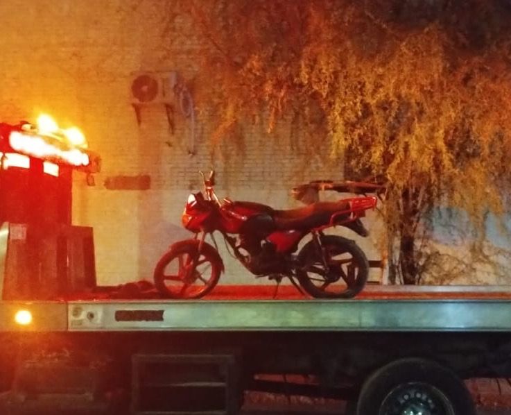 Moto con reporte de robo es asegurada por agentes de la Policía Municipal