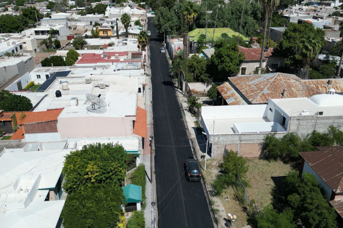 Avanza el programa de pavimentación en Gómez Palacio con recarpeteo en el Fraccionamiento del Bosque