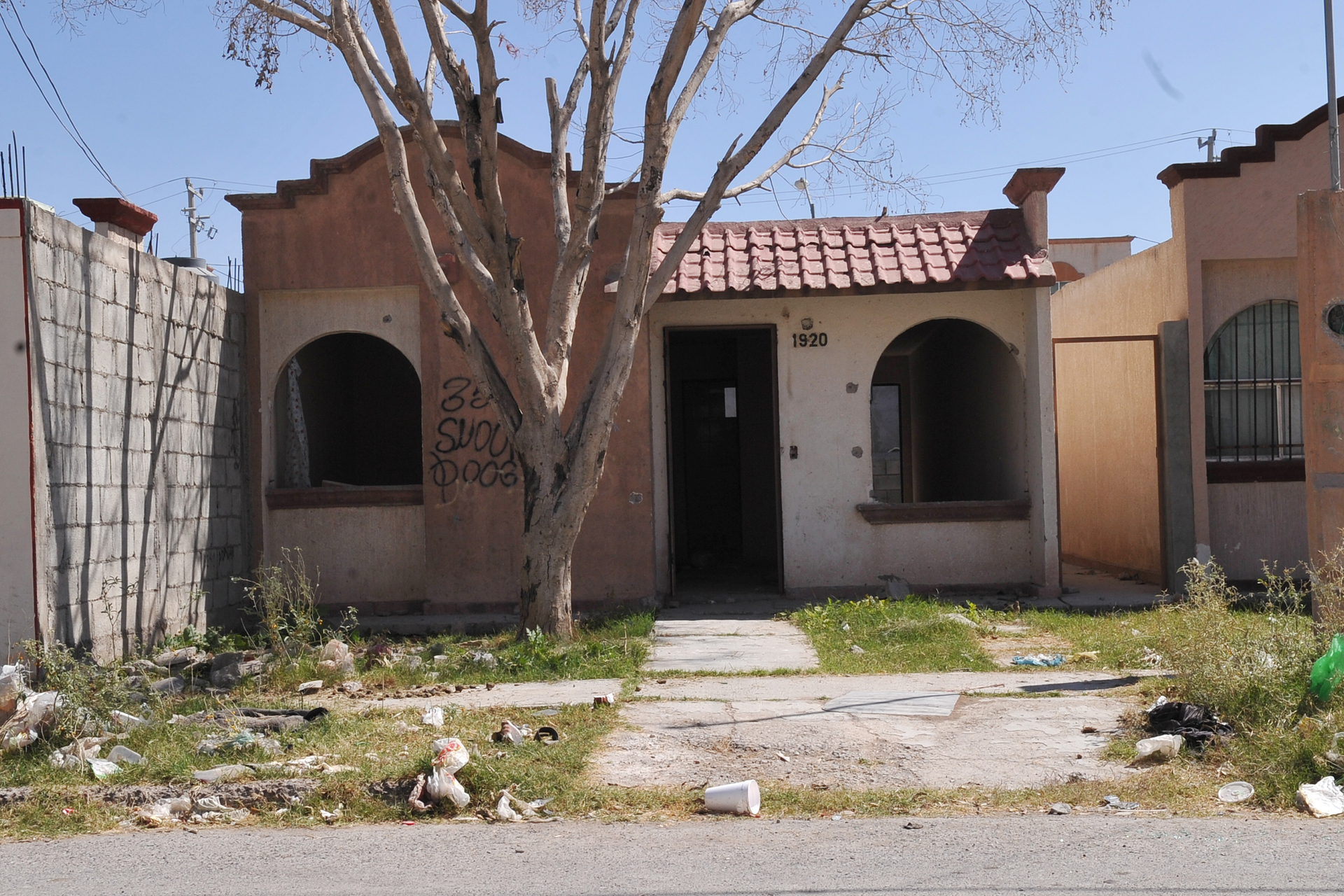 En Torreón hay 3 mil viviendas que califican como abandonadas y que están en proceso de ser recuperadas
por parte de Infonavit. (ARCHIVO)