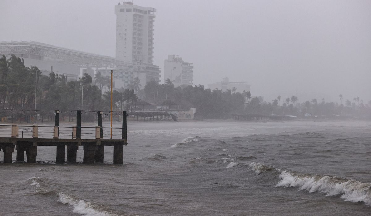 Declaran alerta roja en el estado de Guerrero por lluvias de John