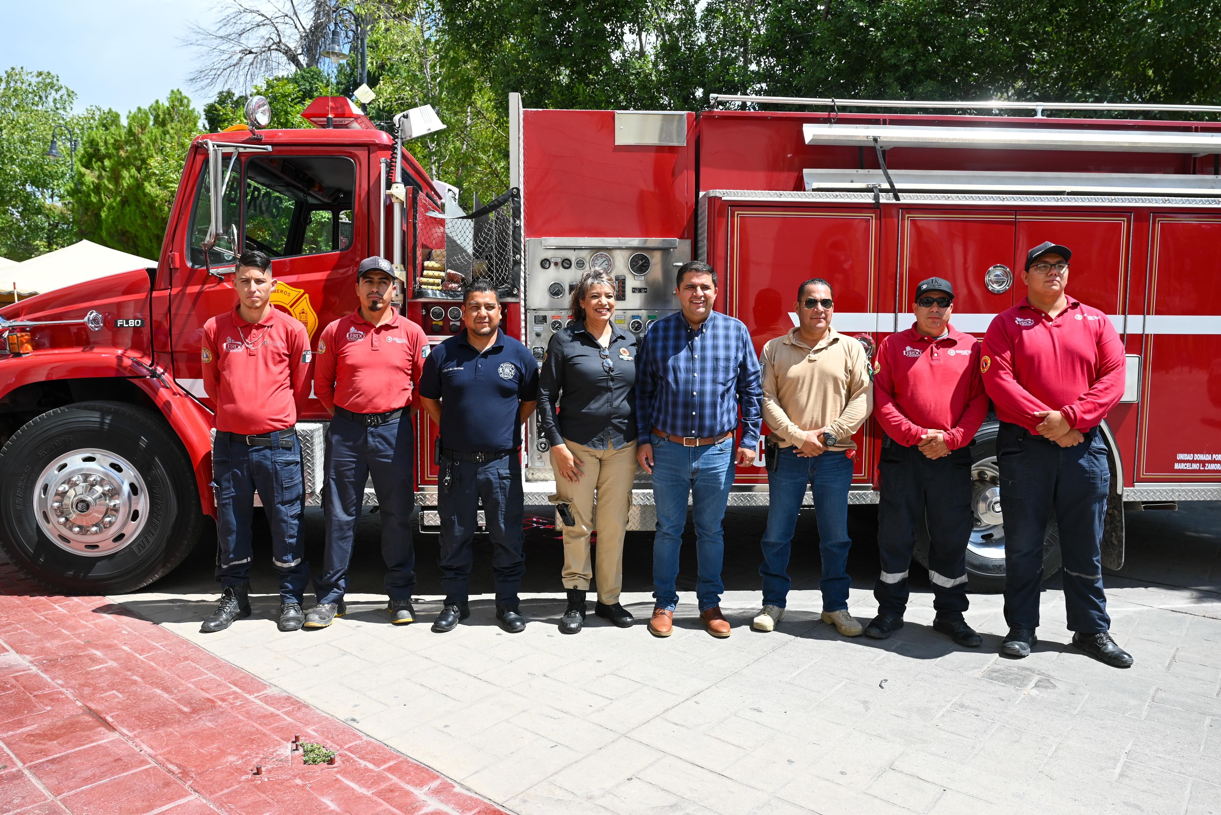 Alcalde de Lerdo entrega parque vehicular a direcciones municipales de Lerdo