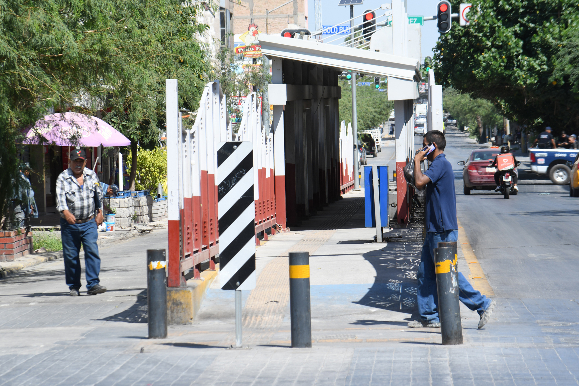 A partir de ahora se tendrá un año y tres meses para revisar el proyecto y llevarlo a cabo, en coordinación
con la Administración federal que iniciará el primer día de octubre.  (EL SIGLO DE TORREÓN)