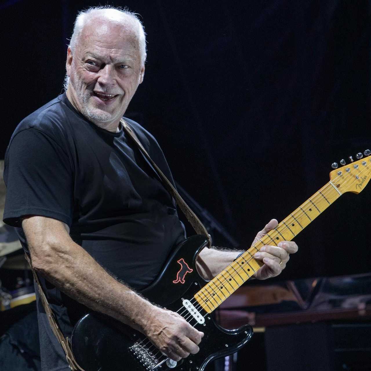 Declaraciones. David Gilmour, guitarrista y una de las voces principales de la agrupación, expresó en una reciente entrevista que su interés en vender el catálogo no era principalmente económico, sino que buscaba liberarse de las discusiones internas.