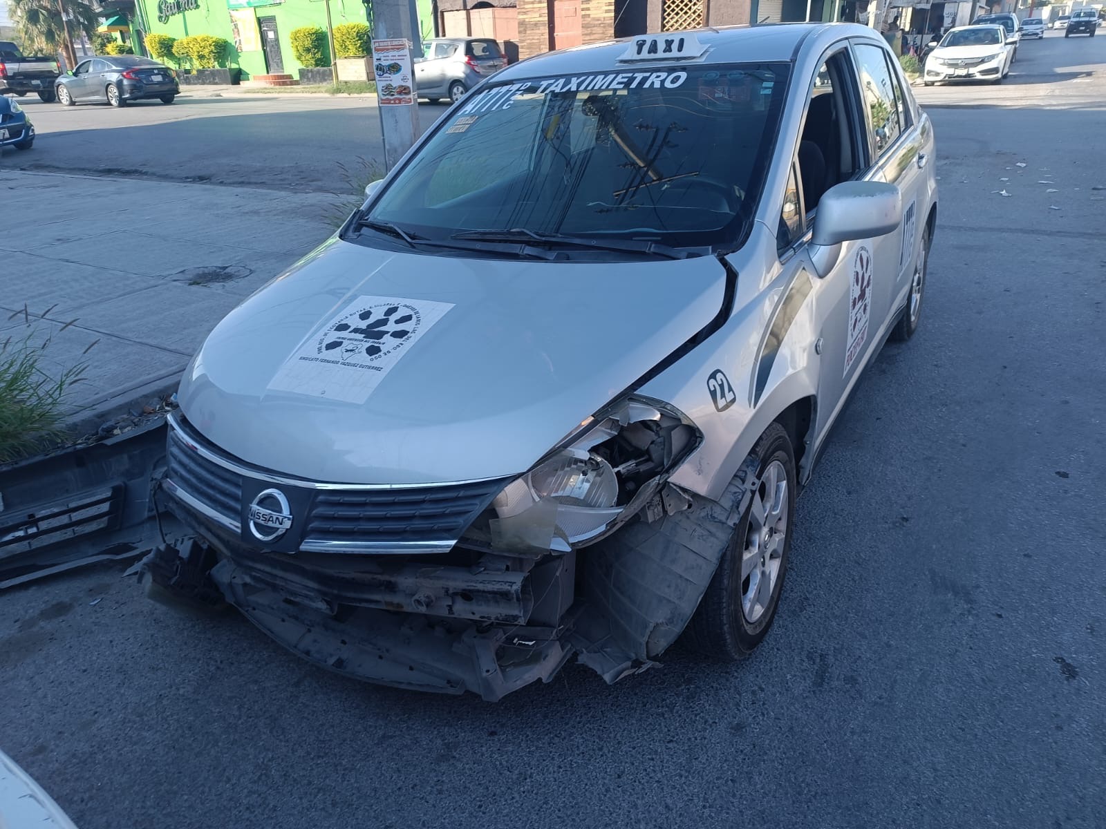 Accidente en el Centro de Gómez Palacio por no respetar preferencia vial