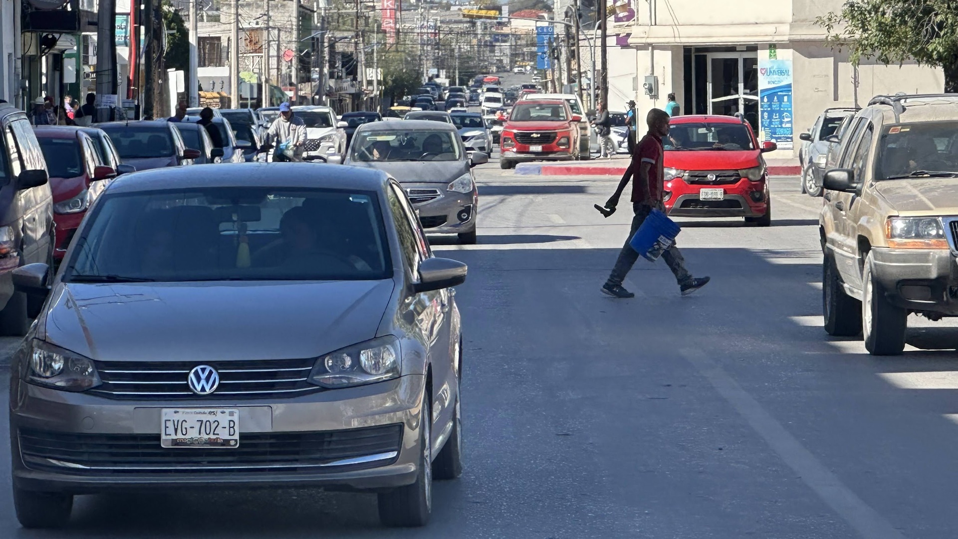 Más de mil vehículos no serán plaqueados en Coahuila