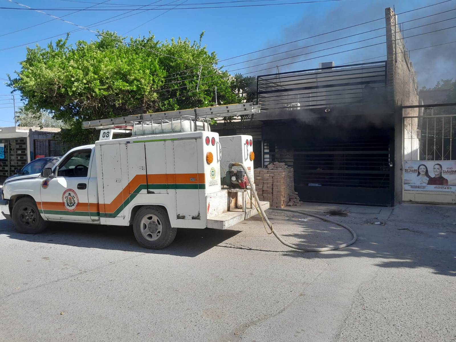 Se incendia domicilio en Gómez Palacio, una batería pudo ser la causa