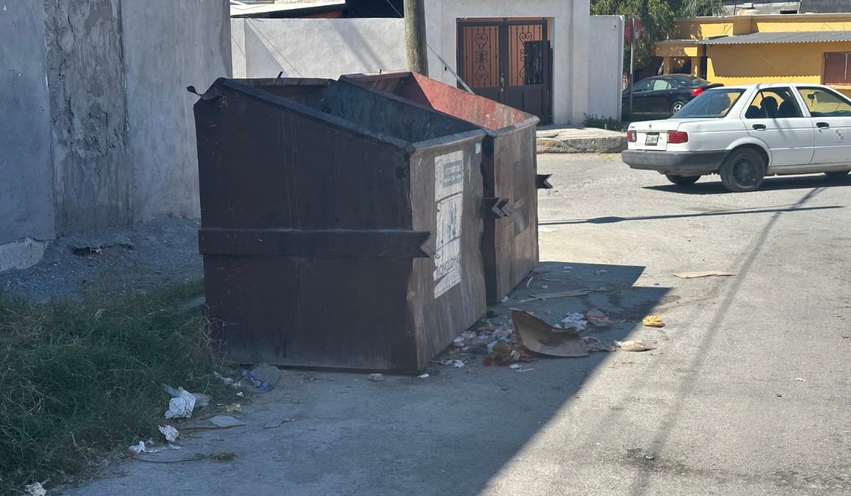 Desechan comerciantes basura de forma clandestina