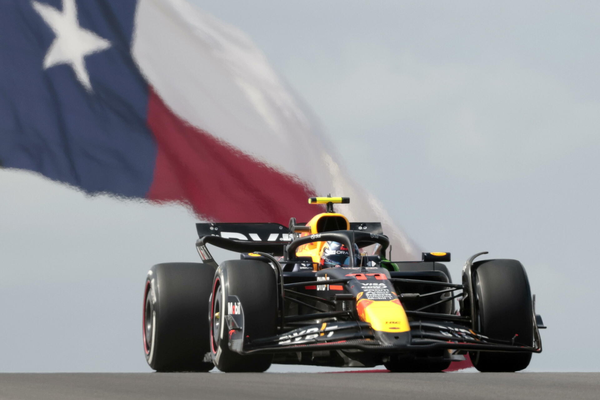 Sainz domina; Checo en pésimo lugar en entrenamientos del GP de Estados Unidos