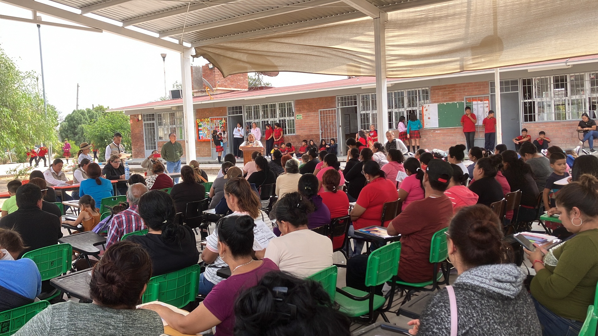 Inician las reuniones informativas para registro de la beca Rita Cetina en Madero y San Pedro