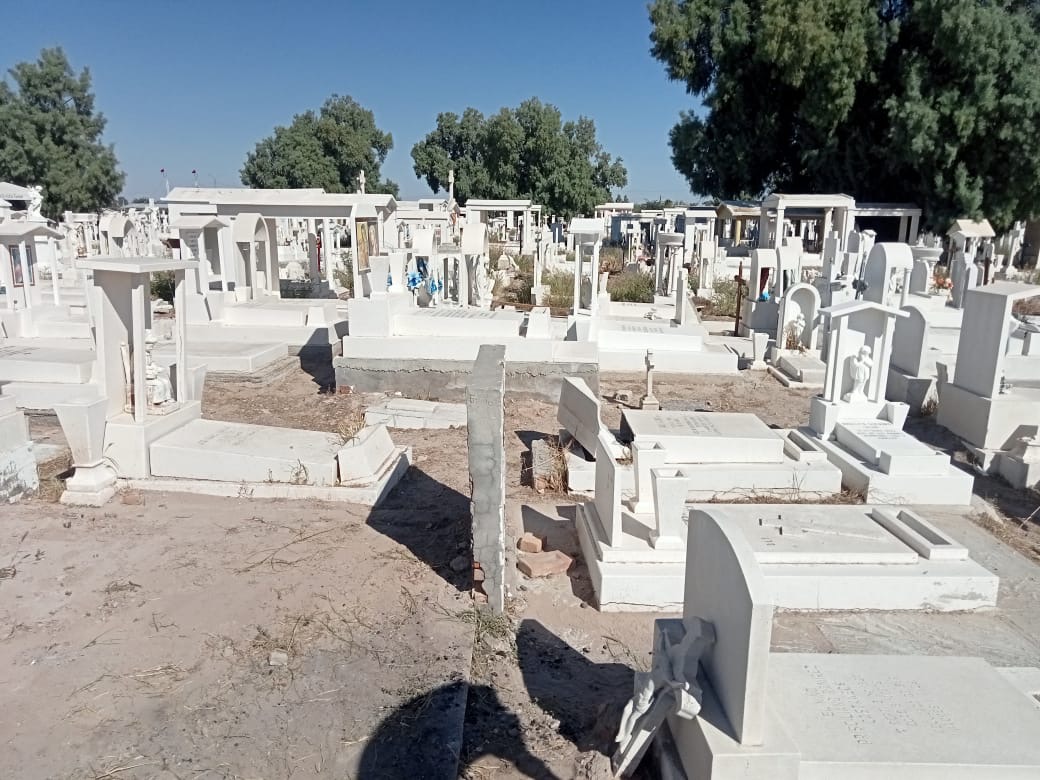 Restringirán uso de agua en panteón municipal de San Pedro