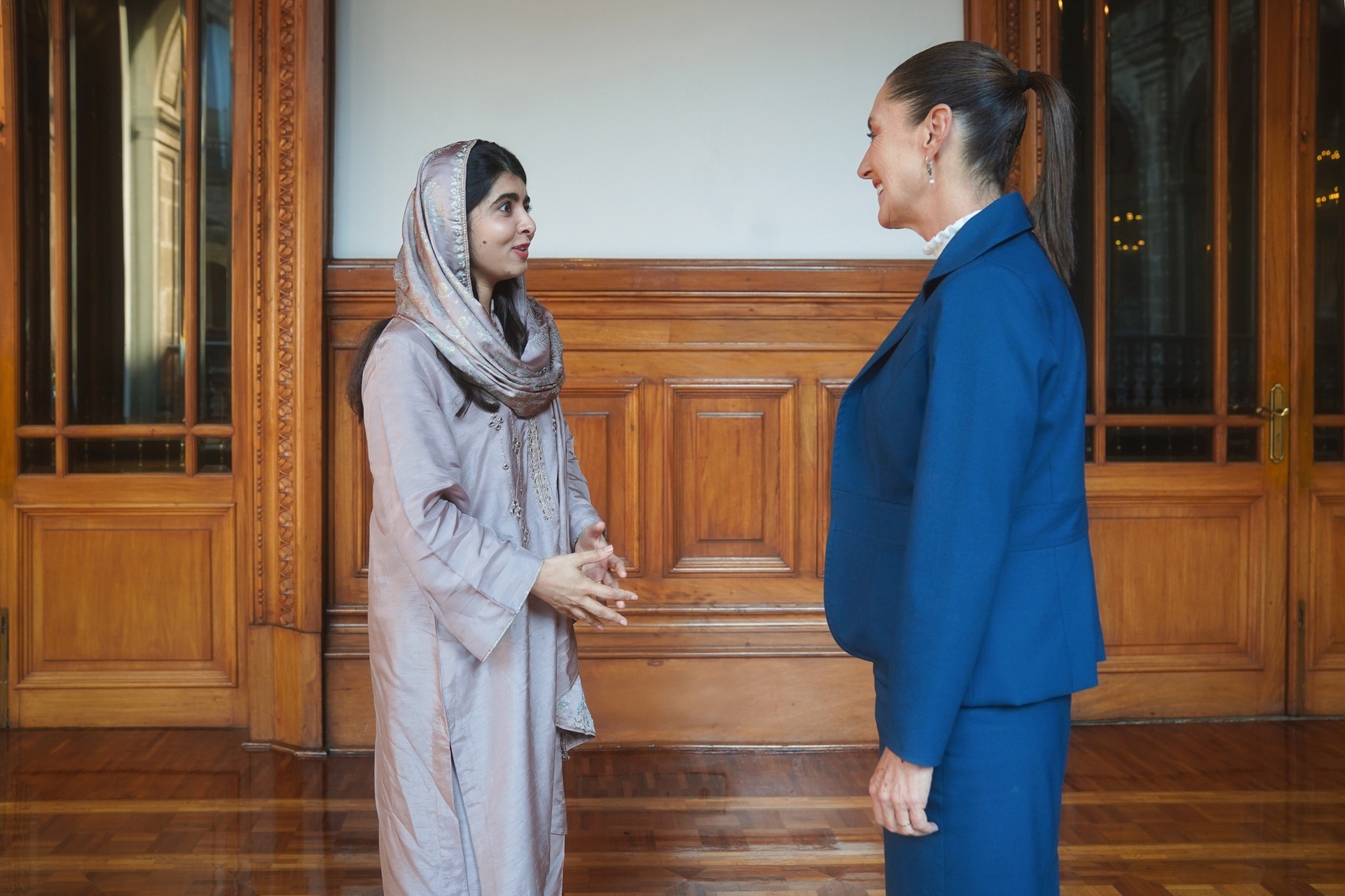 La activista pakistaní, Malala Yousafzai, visita la Casa Azul y se reúne con Claudia Sheinbaum