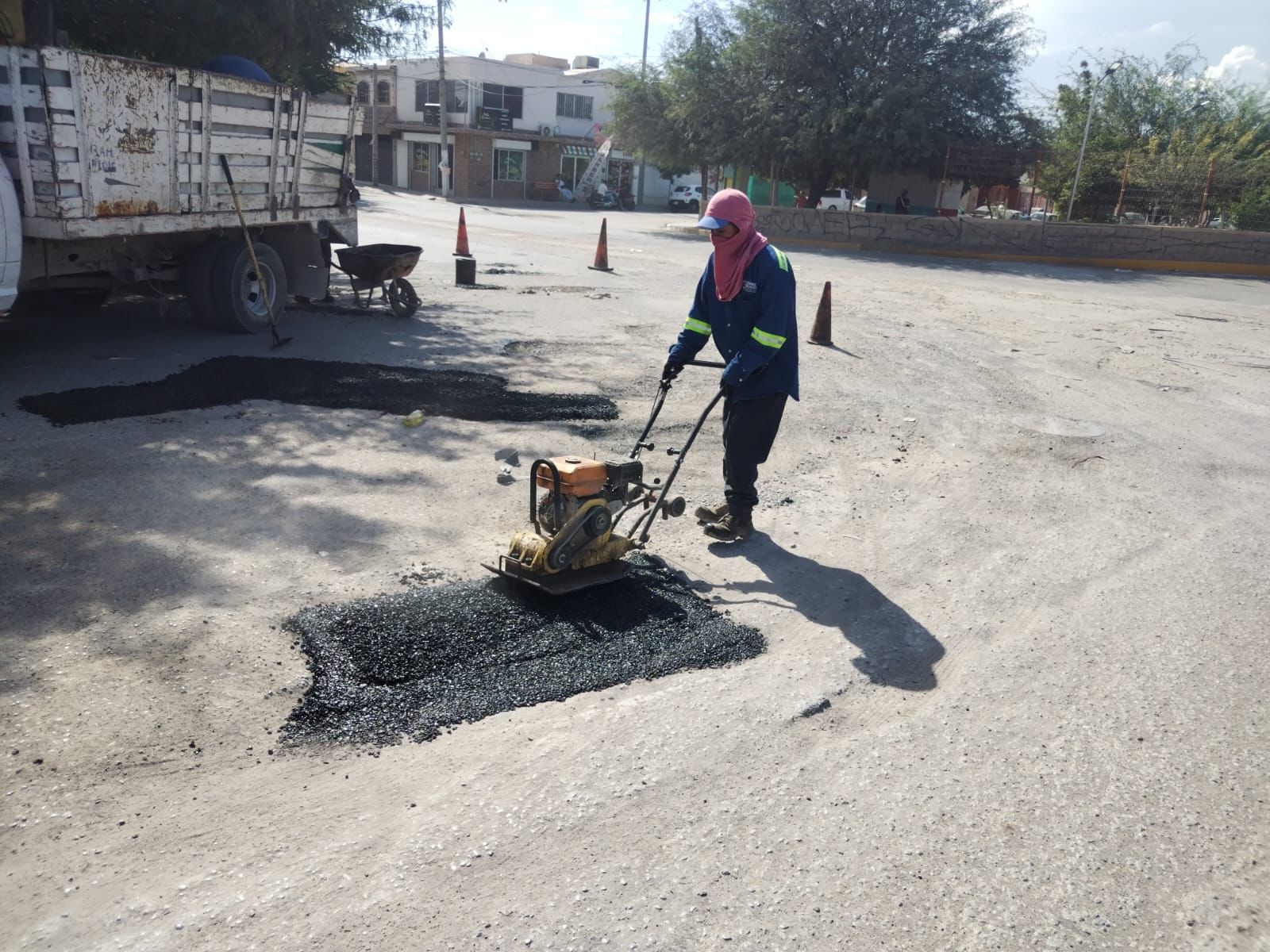 Programa de bacheo en Gómez Palacio.