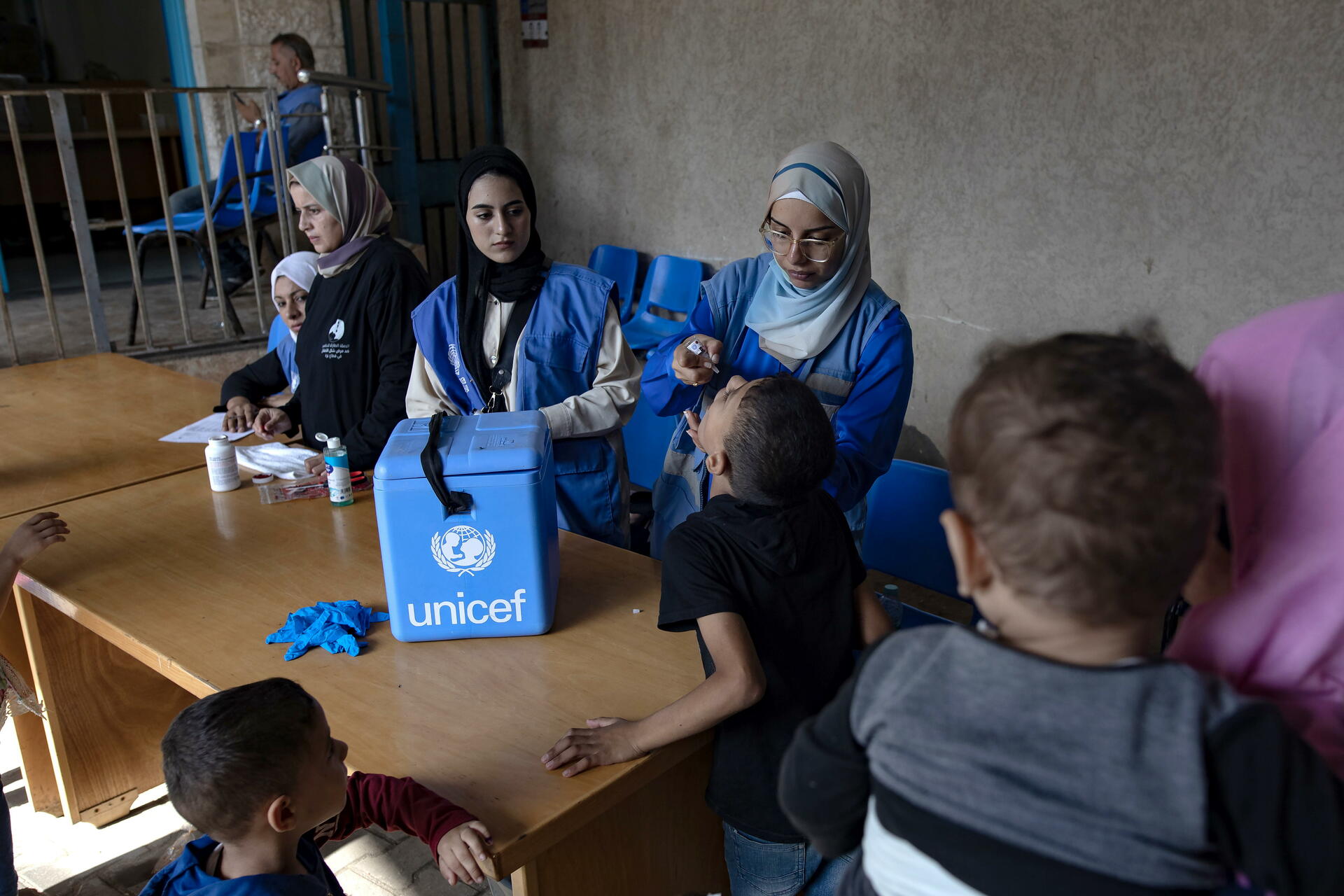 OMS reanuda vacunación contra polio en Franja de Gaza