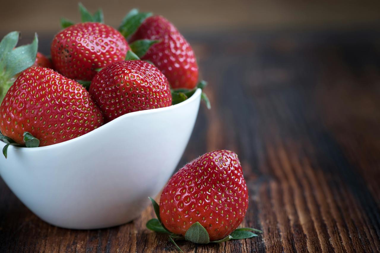 Las fresas funcionan como una barrera natural contra los radicales libres, principales responsables del daño celular.