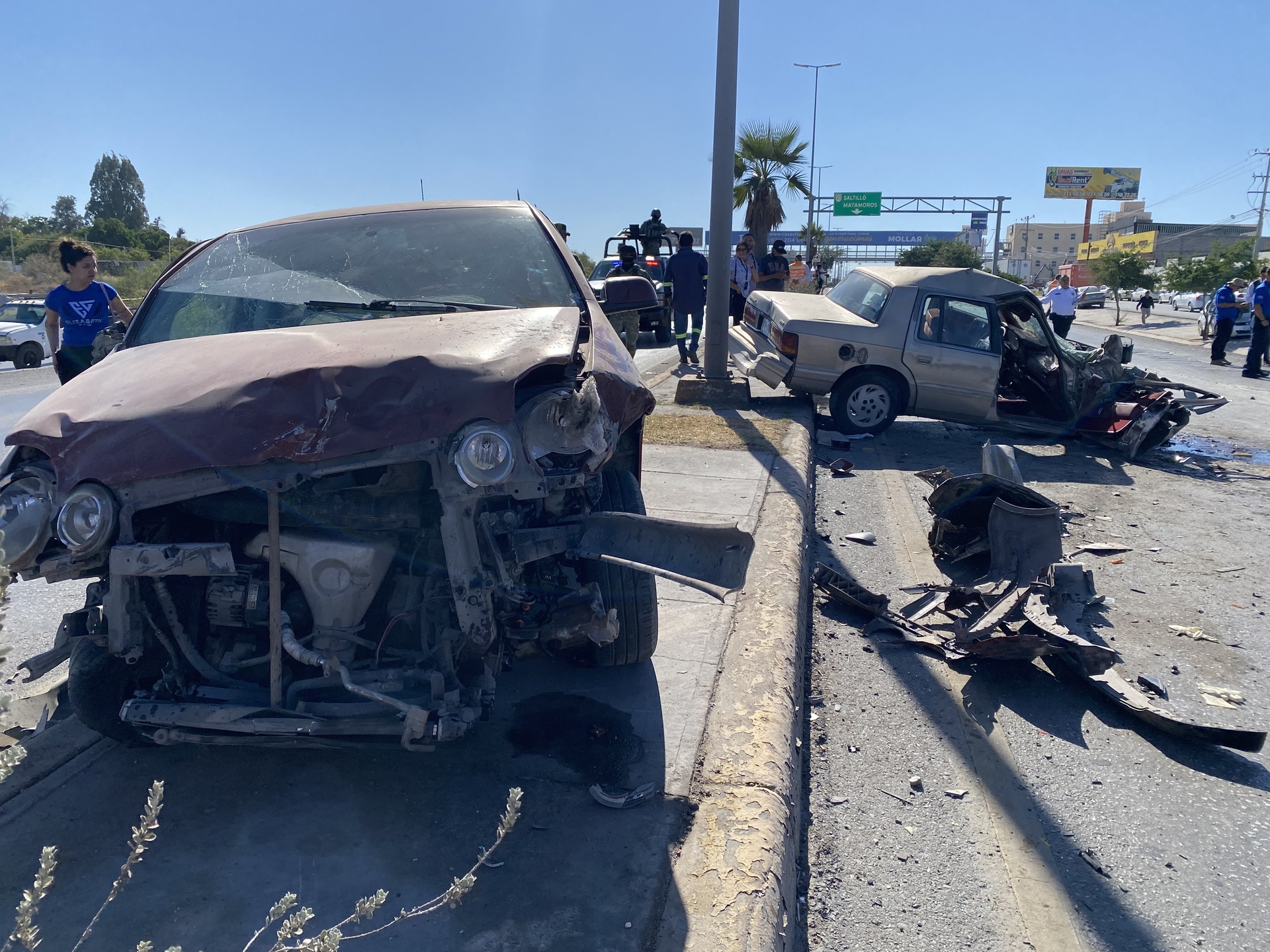 Realizan un exhorto a los conductores en el periférico de Torreón atender los señalamientos.