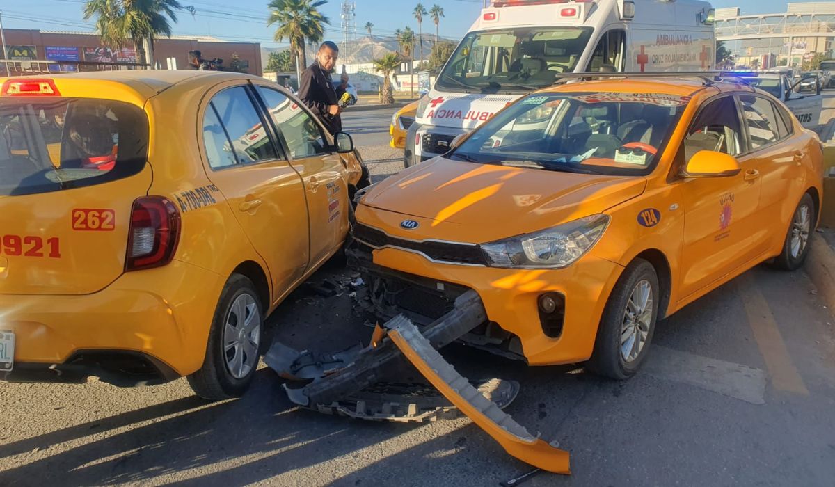 Pasajera de taxi resulta lesionada en choque sobre la carretera Torreón - Matamoros