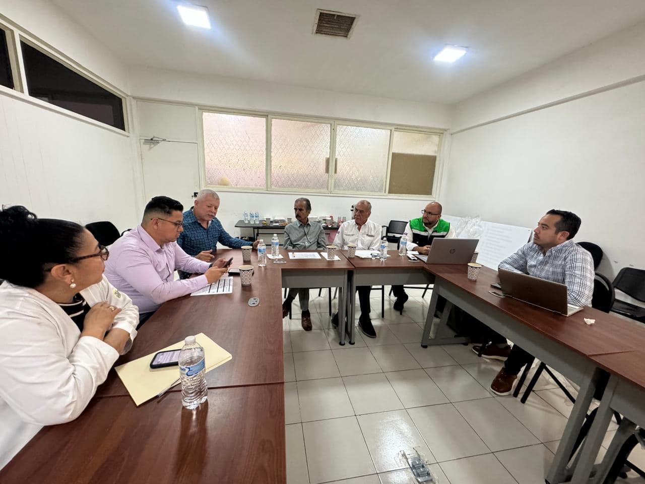 Sostienen reunión para tratar las necesidades de fuerza de trabajo en las unidades médicas