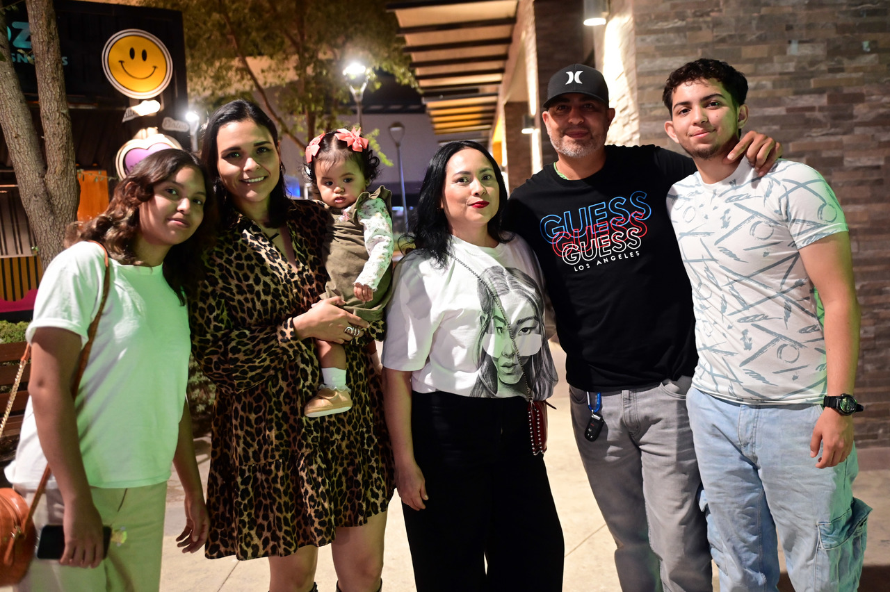 Poleth, Joana, Lucía, Araceli, Ismael y Said.