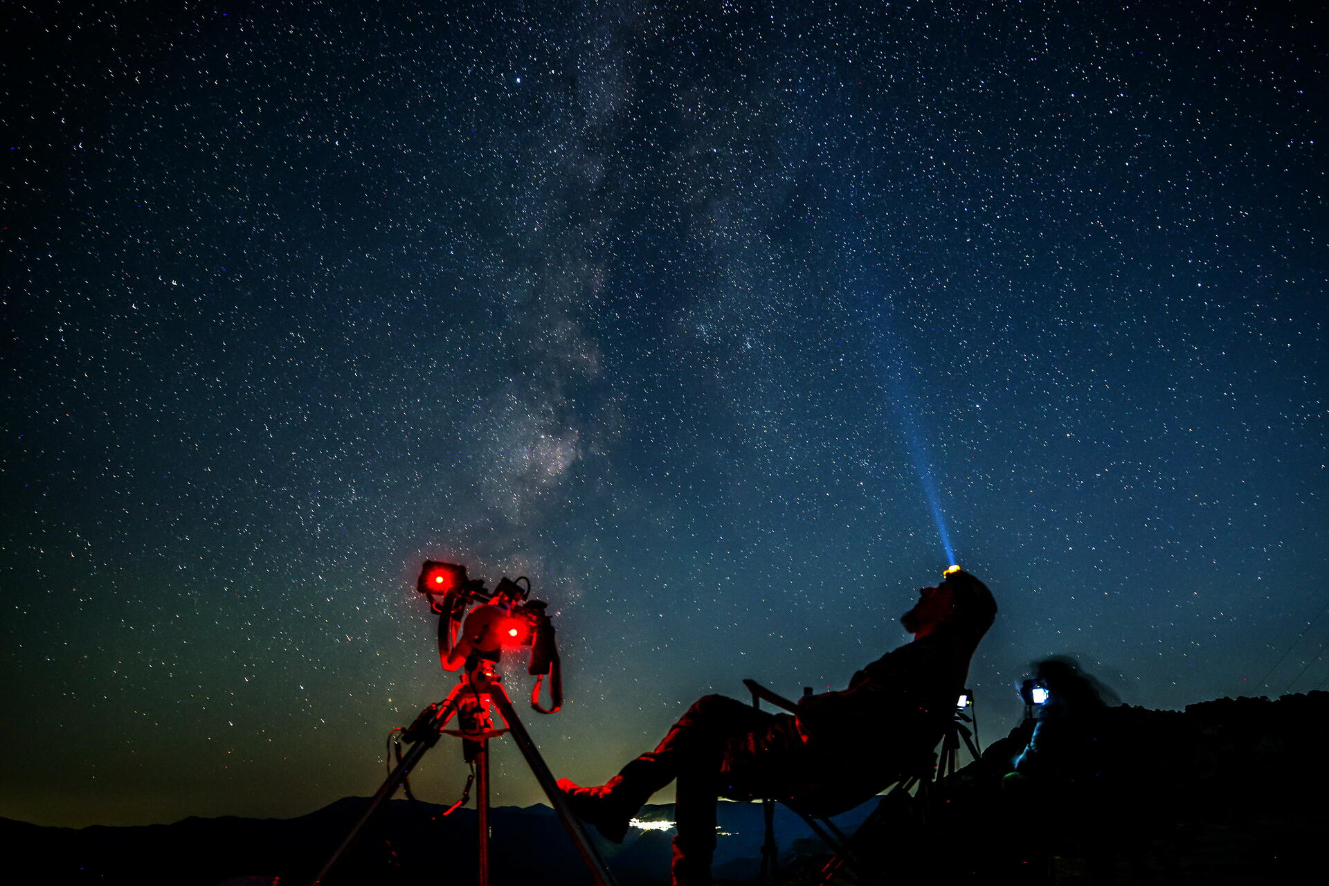 Lluvias de meteoros, cometas, Luna Fría y más fenómenos imperdibles de diciembre