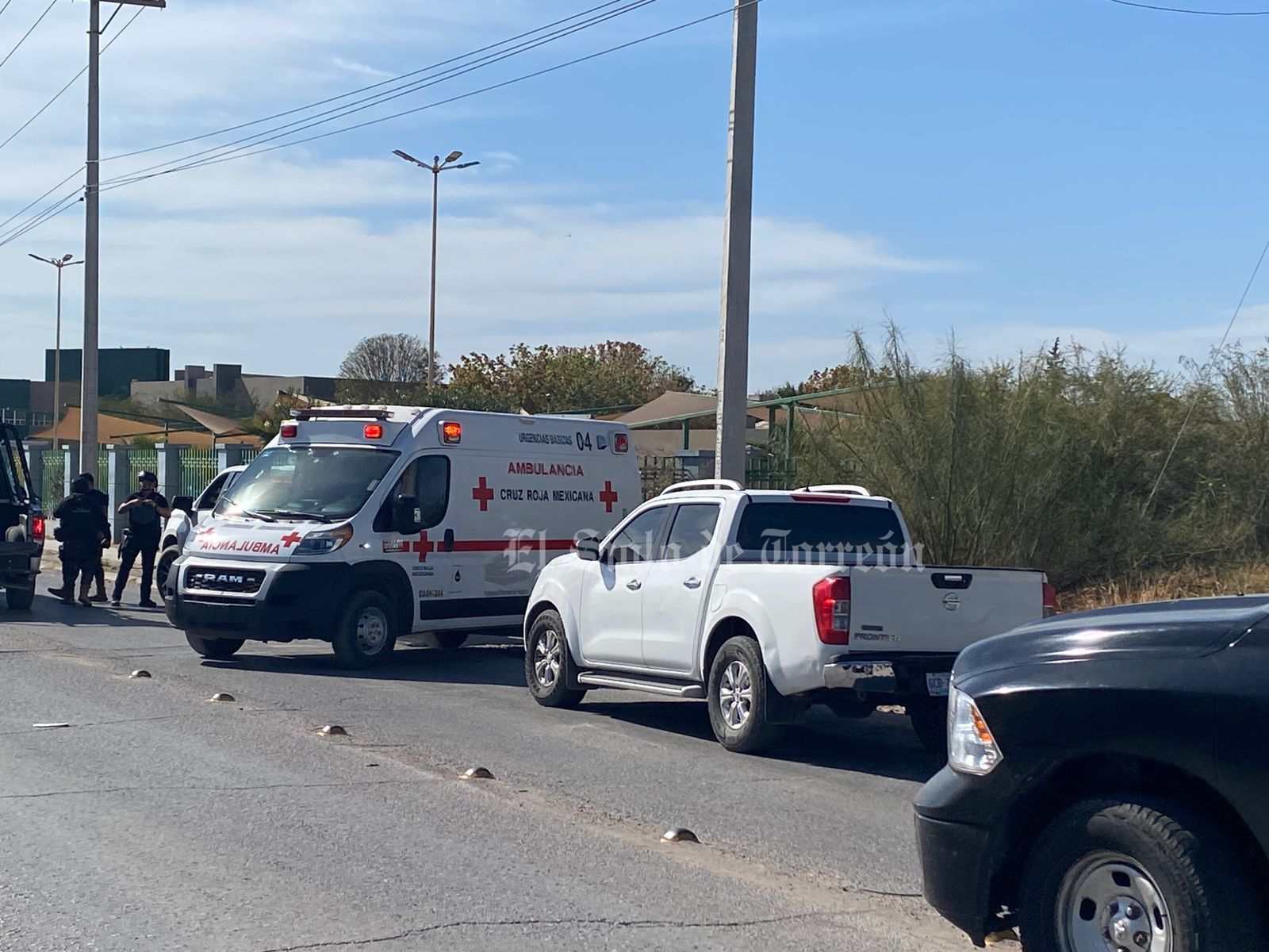 Brutalmente golpeada y con huellas de abuso, localizan a mujer abandonada en terreno baldío en Torreón