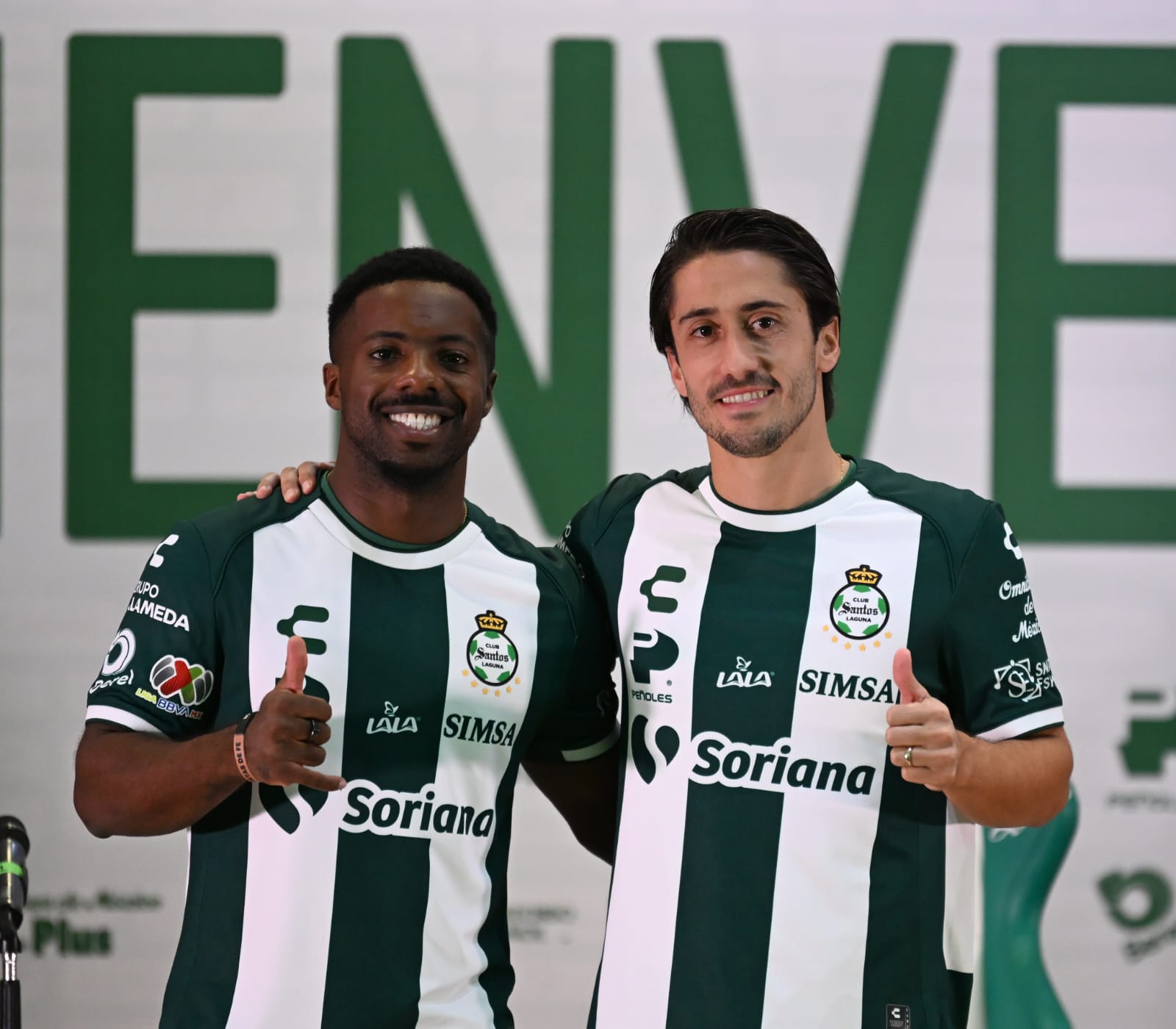 José Javier Abella y Cristian Dájome en Santos Laguna (EL SIGLO DE TORREÓN/RAMÓN SOTOMAYOR)