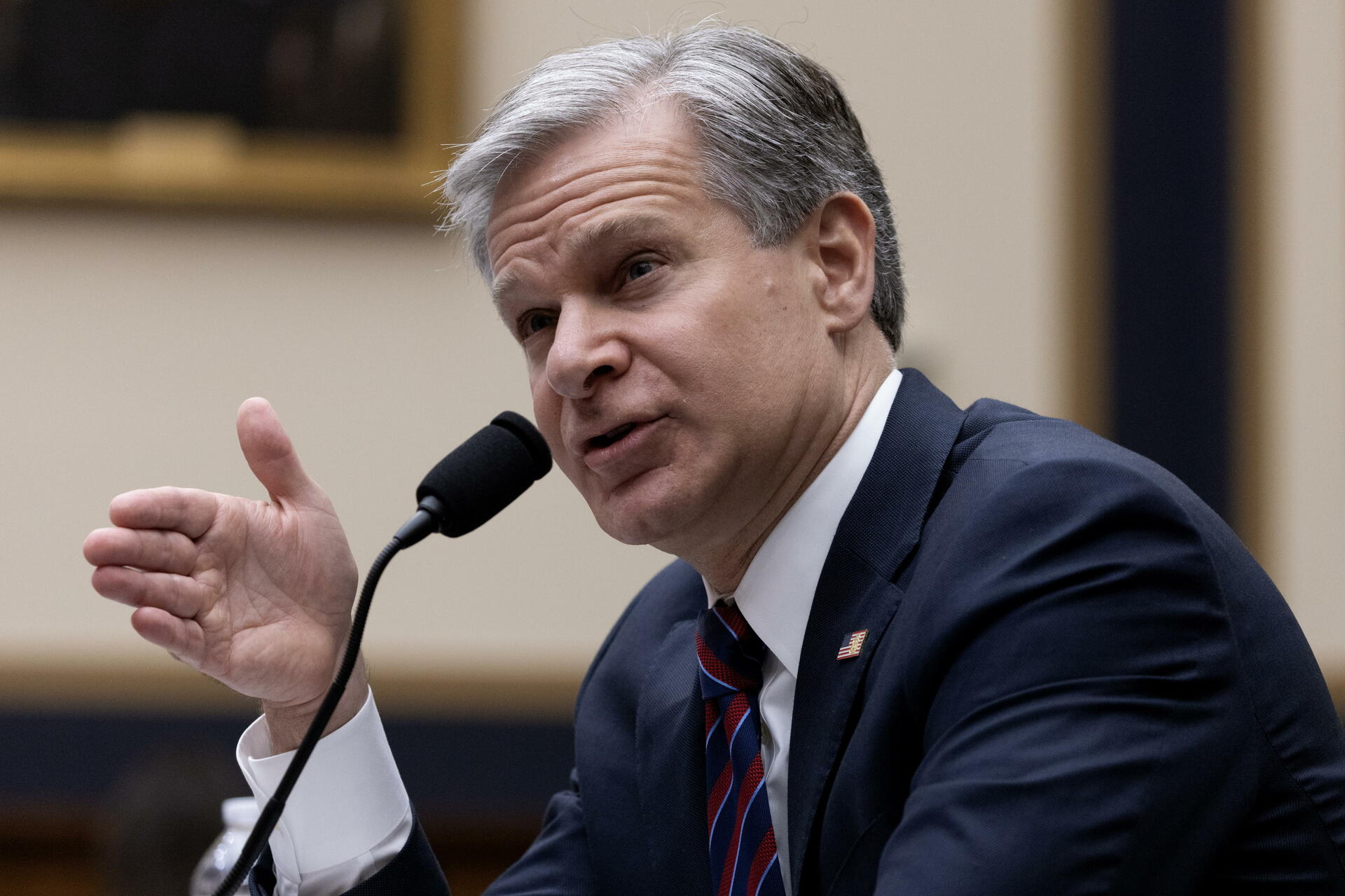 El director del FBI, Christopher Wray. (ARCHIVO)