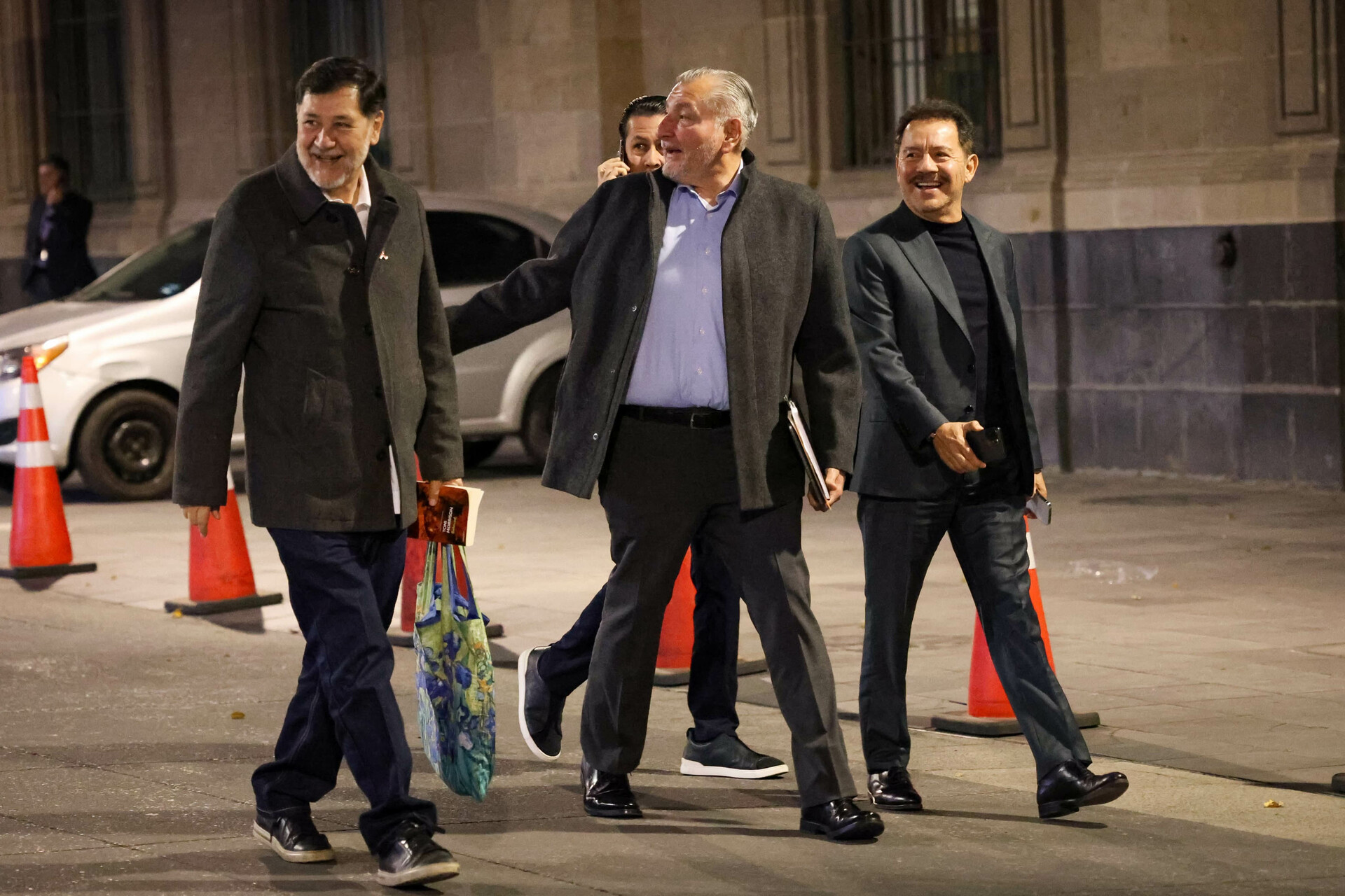 Fernández Noroña y Adán Augusto Fernández Noroña llegan a Palacio Nacional. Foto: EL UNIVERSAL/Luis Camacho/RDB.