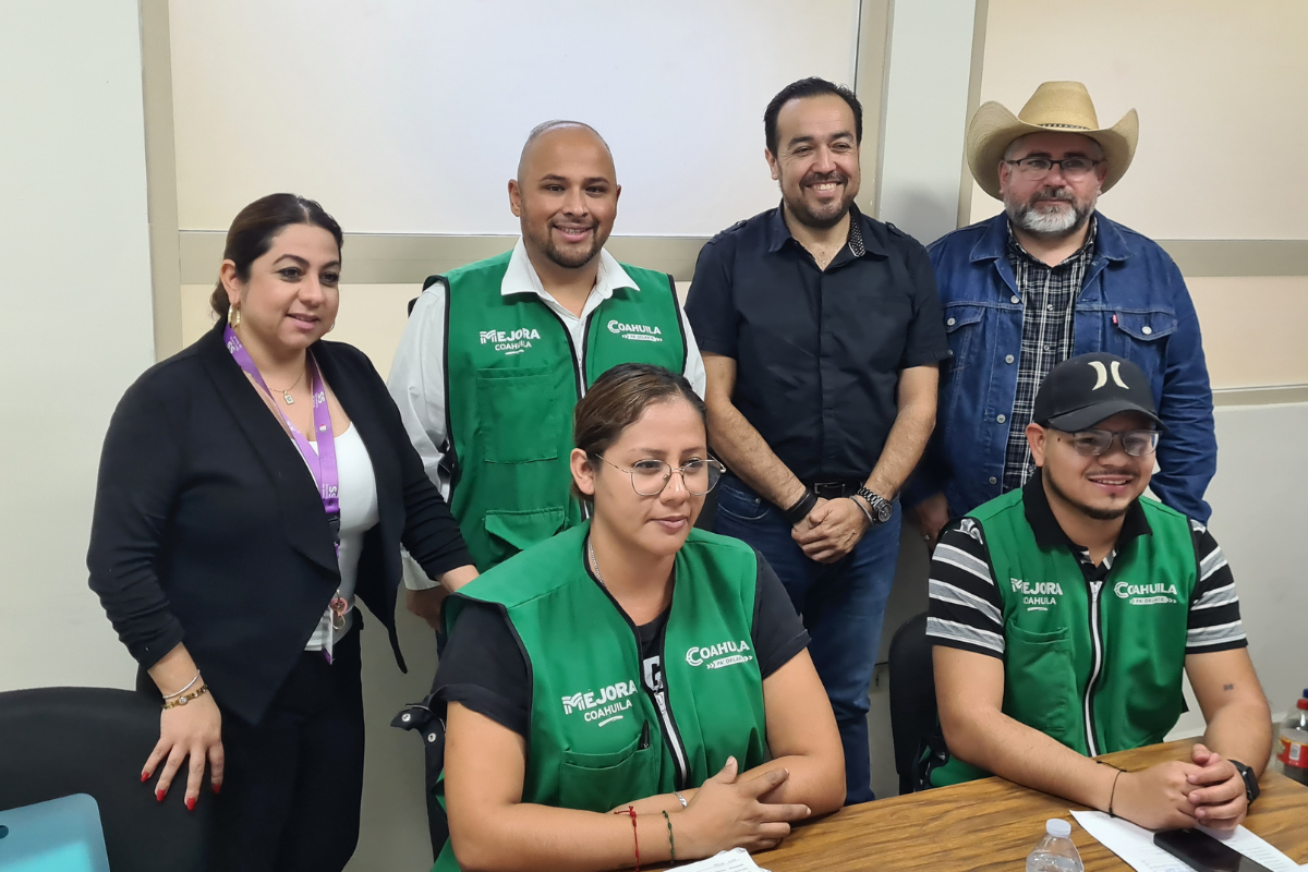 Gobierno de Coahuila entrega bonos navideños a trabajadores de la salud en Piedras Negras