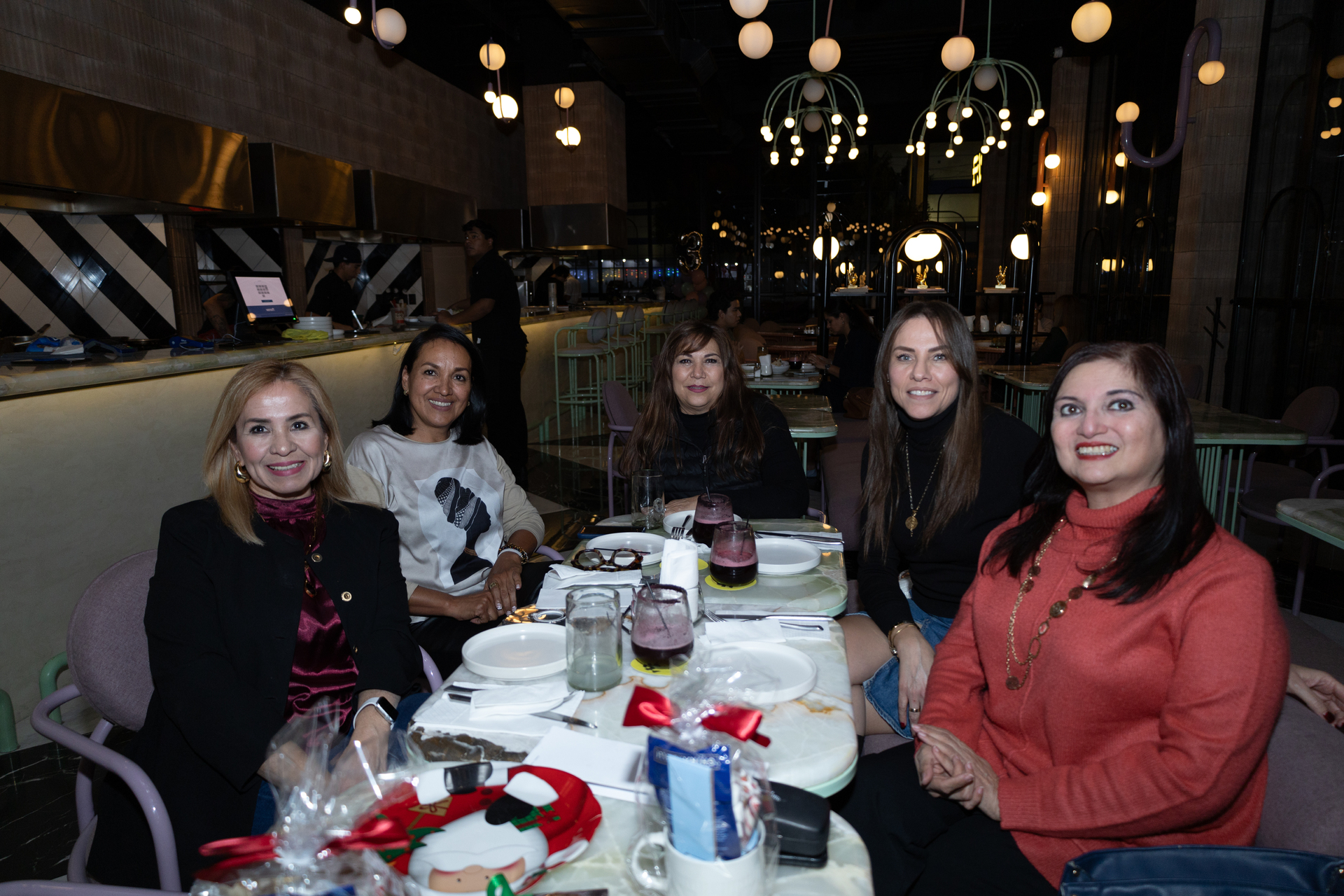 Antonieta del Río, Marcela Sánchez, Martha Alicia Aguirre, Lizeth Navarro y Lety Sánchez (EL SIGLO DE TORREÓN)
