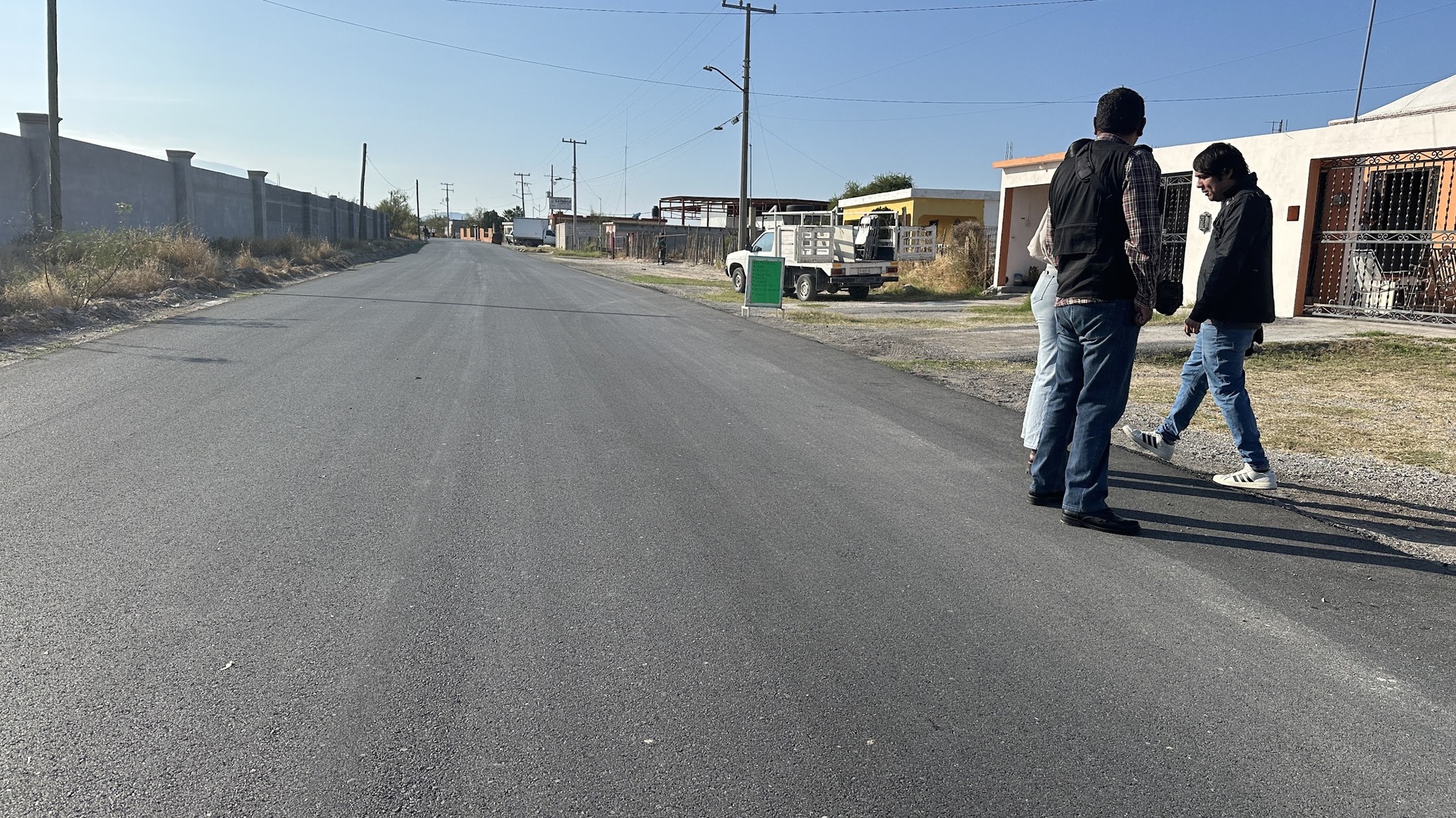 Entregan obra de recarpeteo en colonia Estancias de Monclova