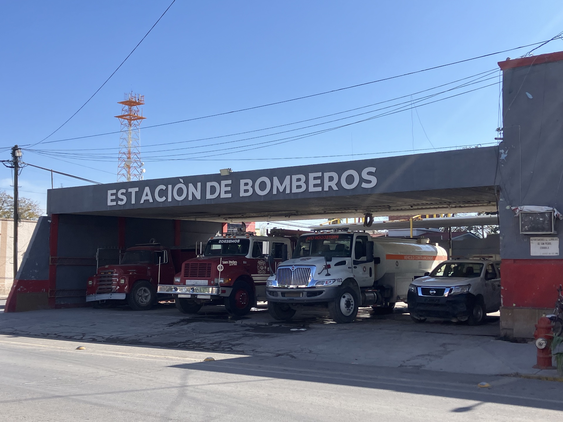 Estación de Bomberos en San Pedro (MARY VÁZQUEZ)